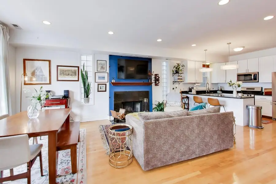 813 N Bishop Street #2, Chicago, IL 60642 - Image #2