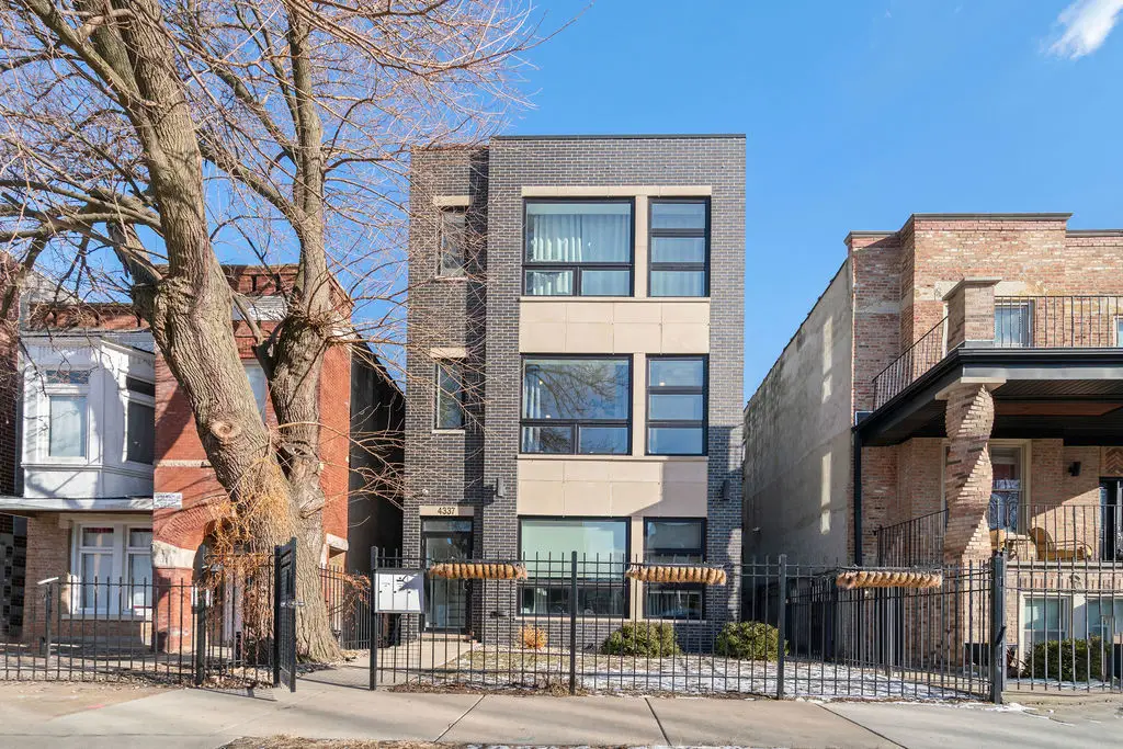 4337 S Berkeley Avenue #2, Chicago, IL 60653 - Image #1