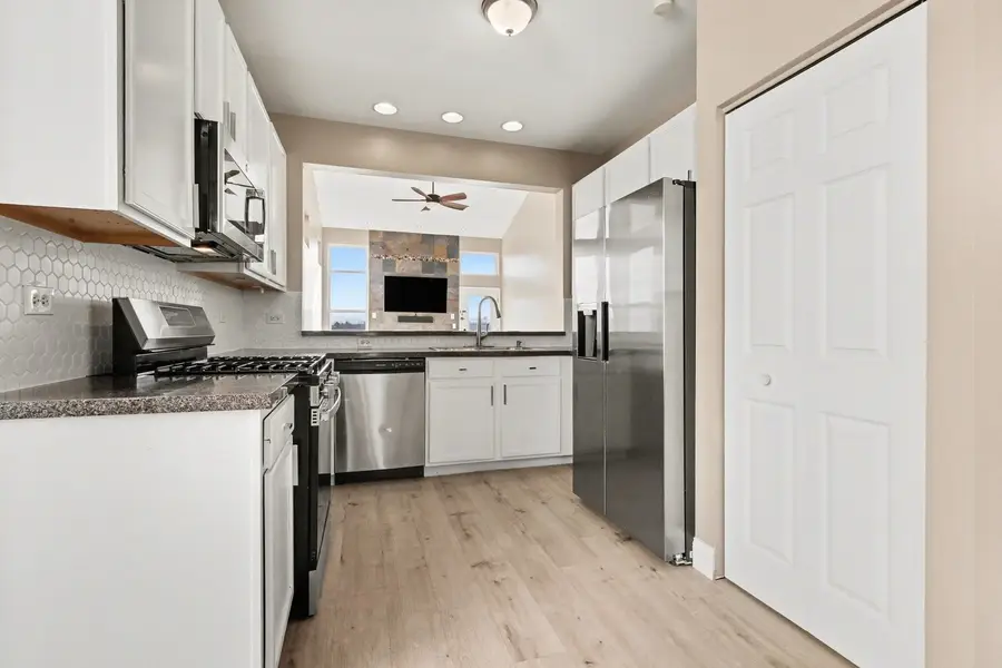 906 Bluebell Circle, Joliet, IL 60431 - #3