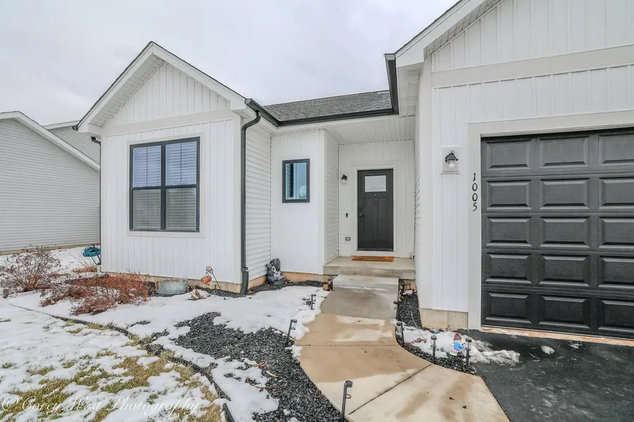 1005 Joel Lane, Genoa, IL 60135 - #3