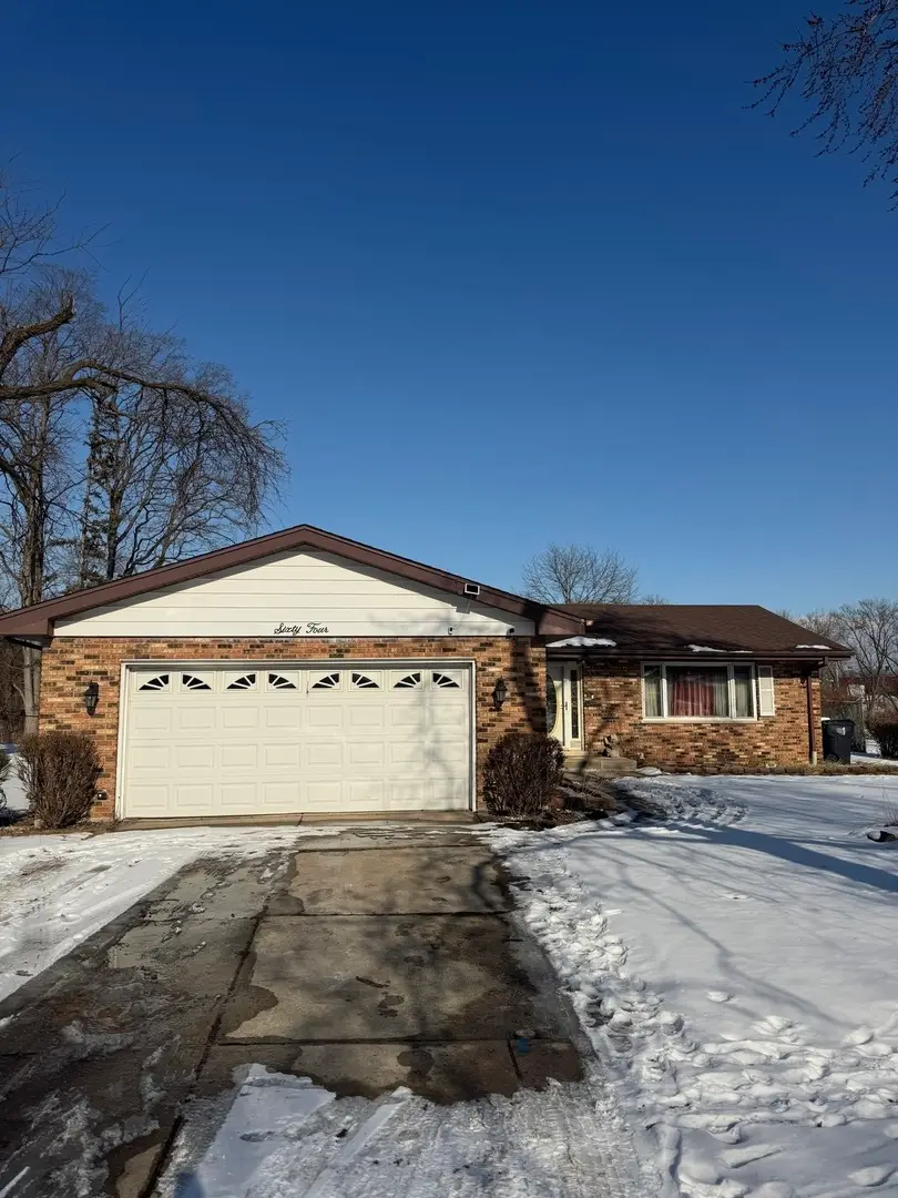 64 E 158th Place, South Holland, IL 60473 - #2