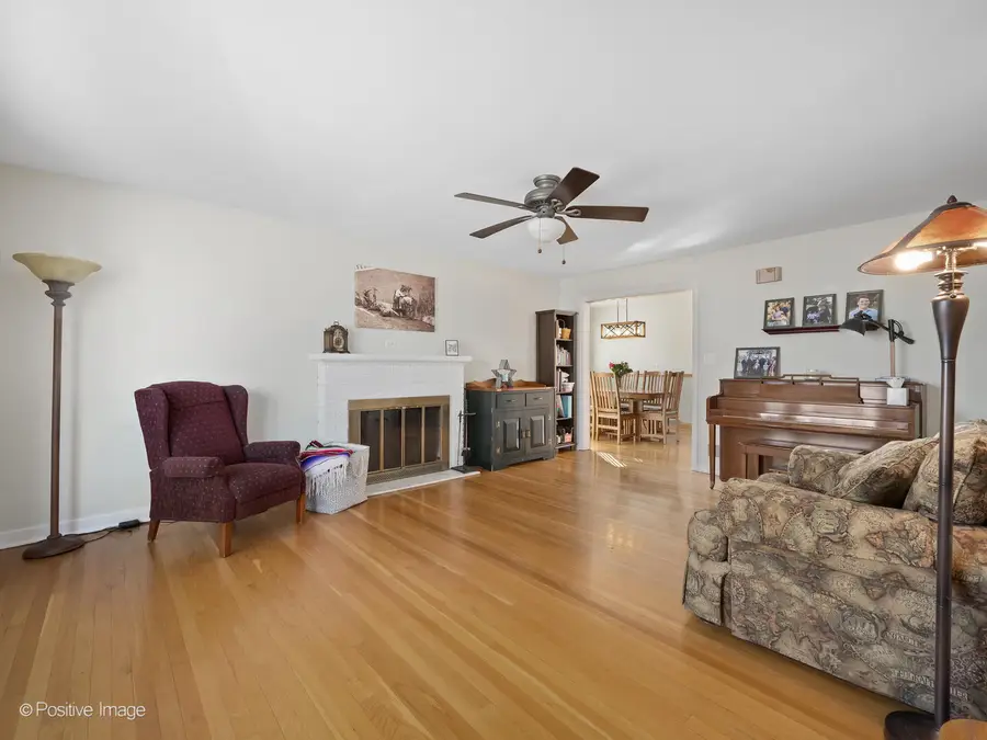 696 S Prospect Avenue, Elmhurst, IL 60126 - #2