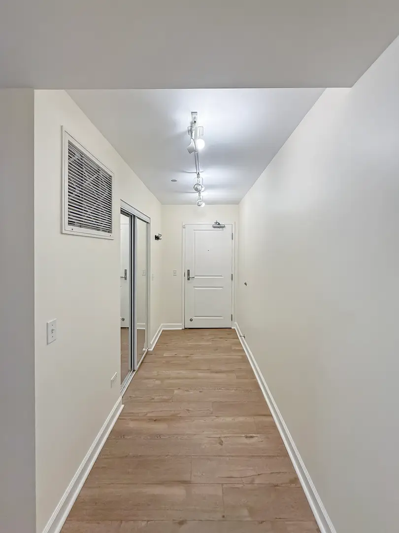 720 W Randolph Street #608, Chicago, IL 60661 - Image #3