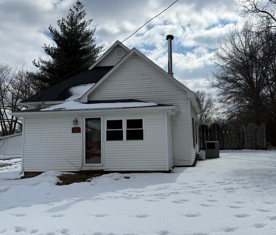 1003 Warren Avenue, Mount Vernon, IL 62864 - #3