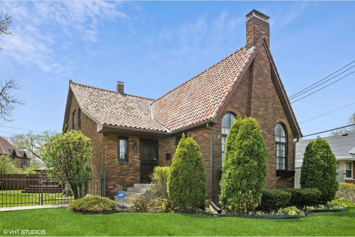 330 E Saint Charles Road, Elmhurst, IL 60126 - Image #1