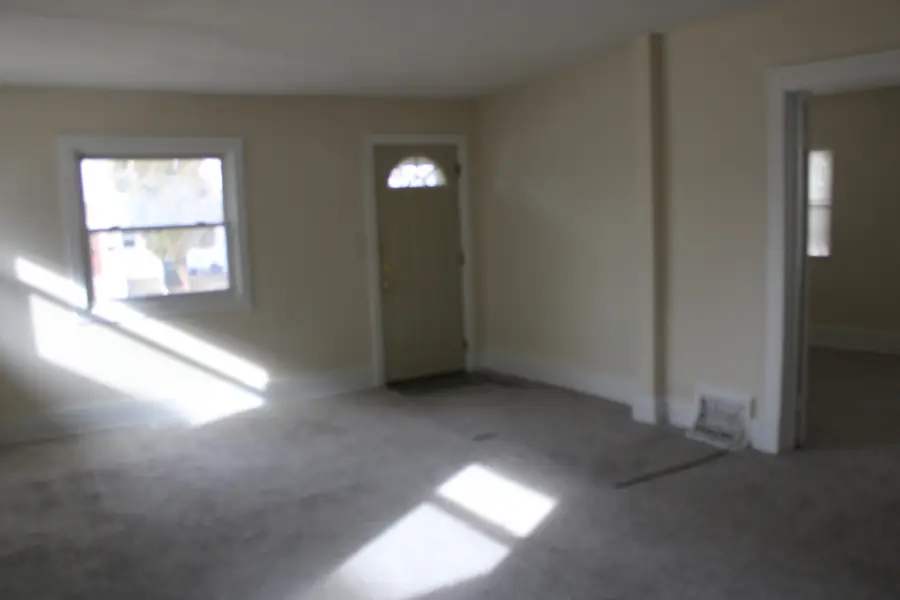 2709 Iowa Street, Davenport, IA 52803 - #3