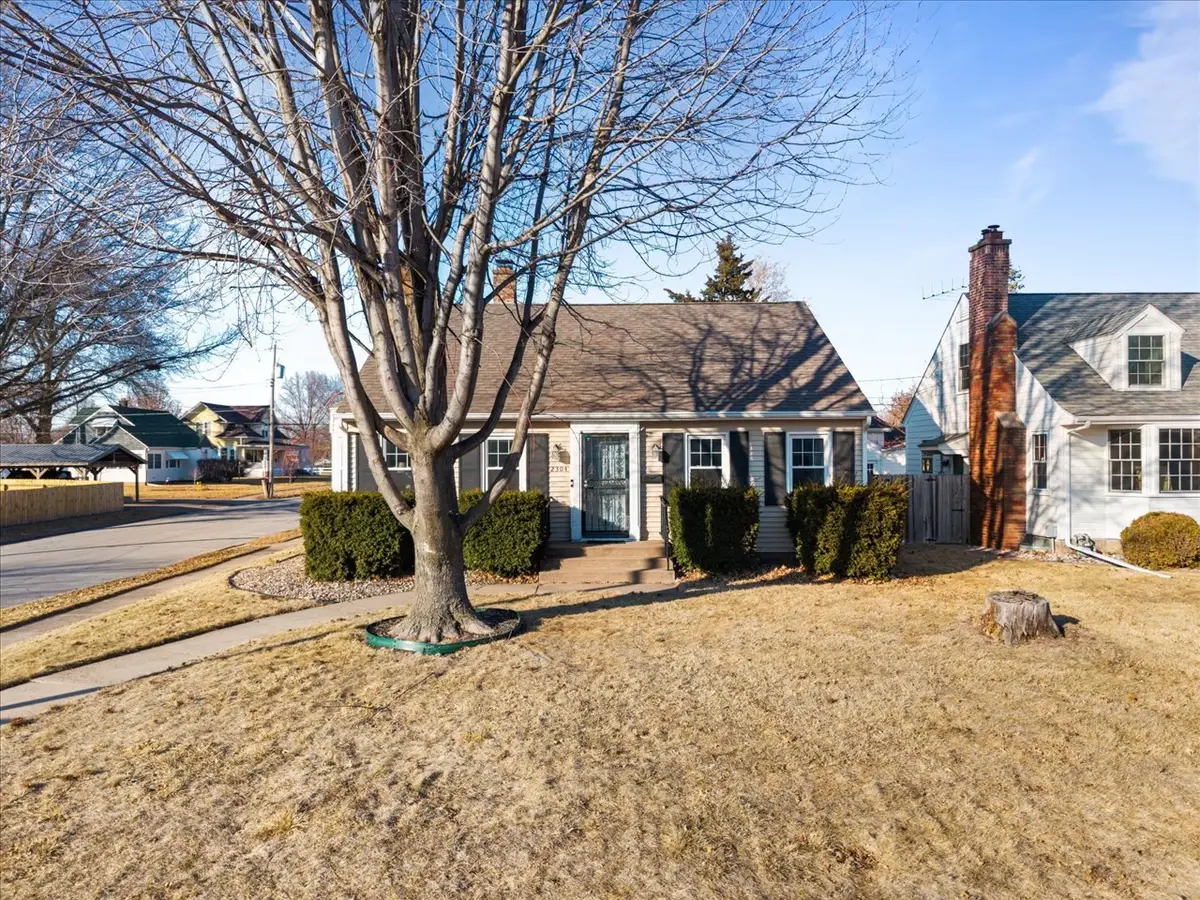 2304 Elm Street, Davenport, IA 52803 - Image #1