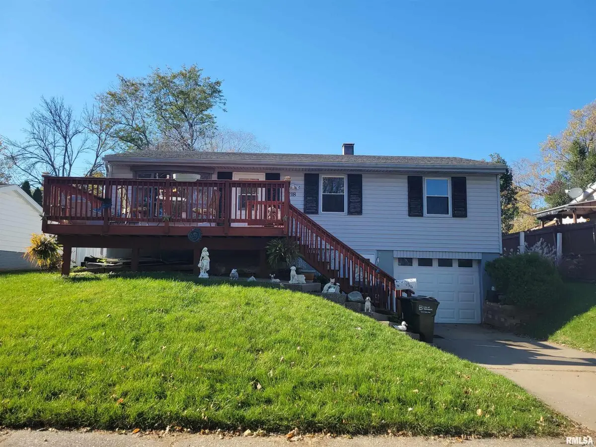 2218 North Hazelwood Avenue, Davenport, IA 52804 - Image #1