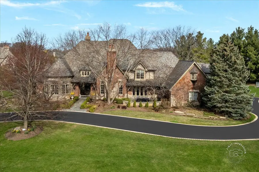 36W442 Hunters Gate Road, Saint Charles, IL 60175 - Image #2