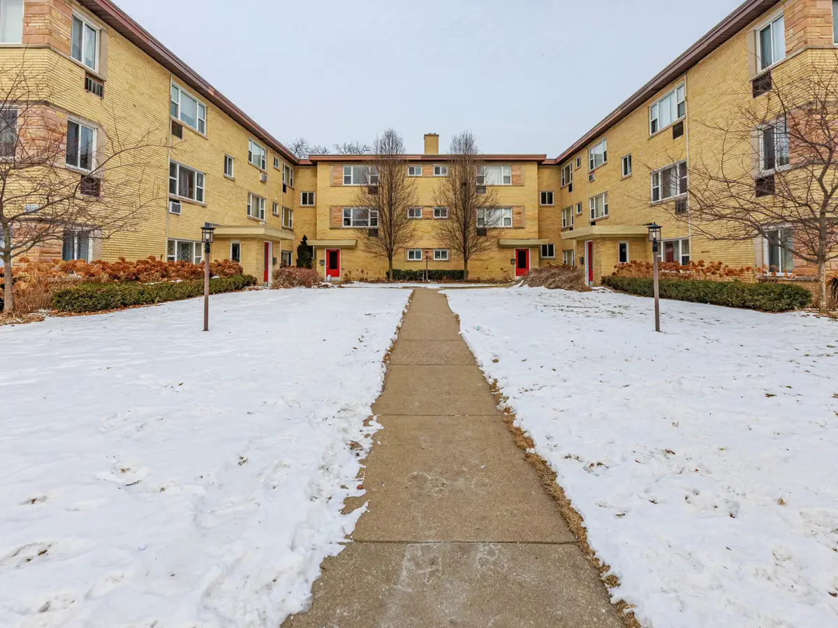 2123 Howard Street #1H, Evanston, IL 60202 - Image #1