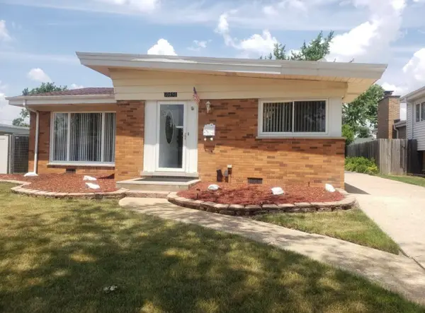 10850 Claridge Avenue, Westchester, IL 60154