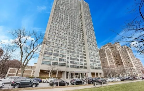 1700 E 56th Street #801, Chicago, IL 60637