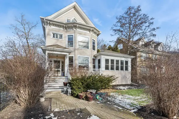 922 Forest Avenue, Wilmette, IL 60091