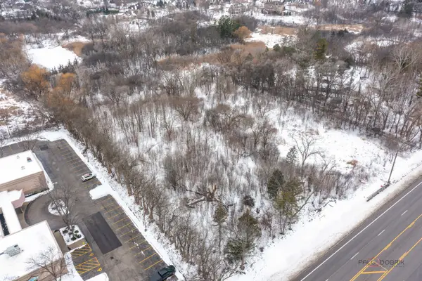 5176 Aptakisic Road, Long Grove, IL 60047