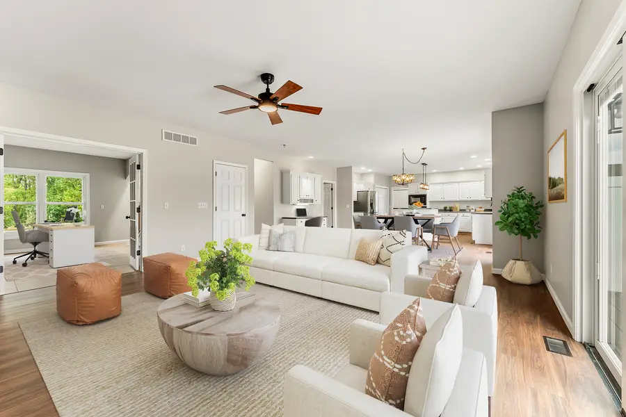 302 County Road 2650 N, Mahomet, IL 61853 - #3