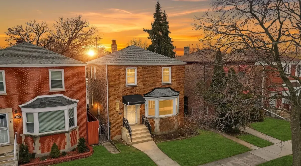 10111 S Eberhart Avenue, Chicago, IL 60628 - Image #1