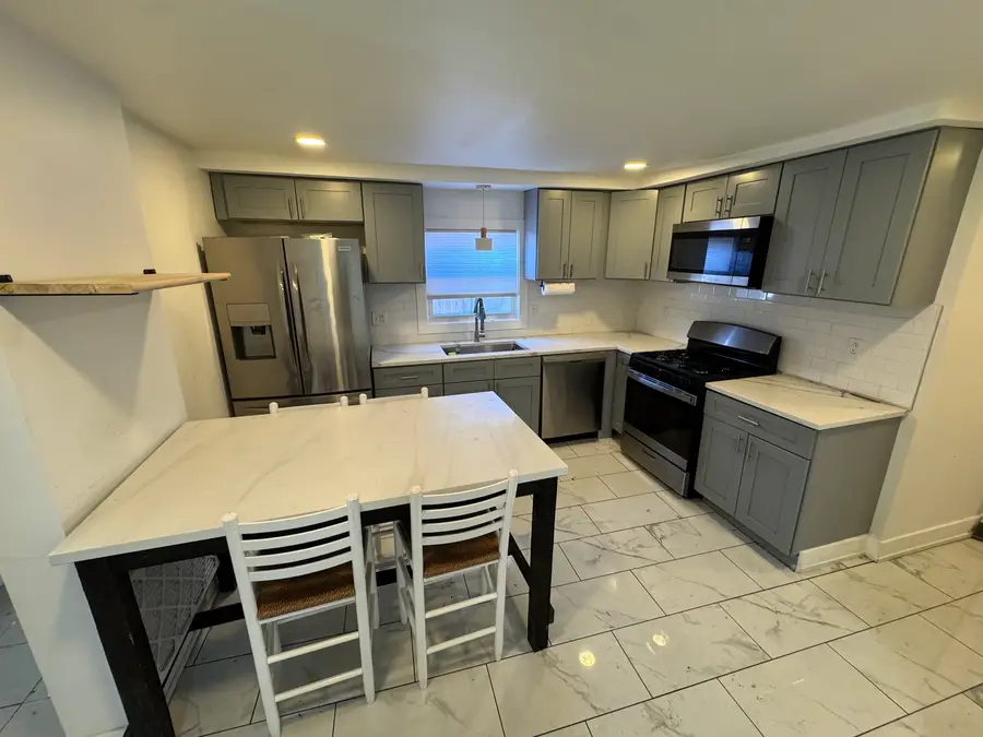 3505 W Montrose Avenue, Chicago, IL 60618 - #2