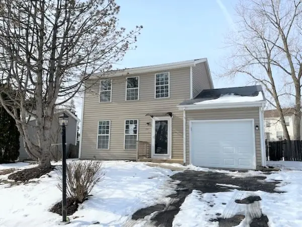 28 Chaucer Lane, Streamwood, IL 60107