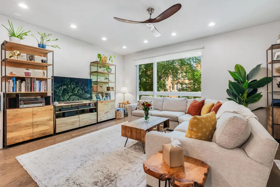 933 W George Street #2, Chicago, IL 60657 - #2