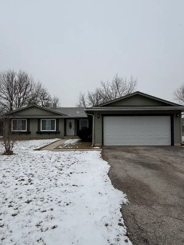 2490 Ridge Avenue, Aurora, IL 60504