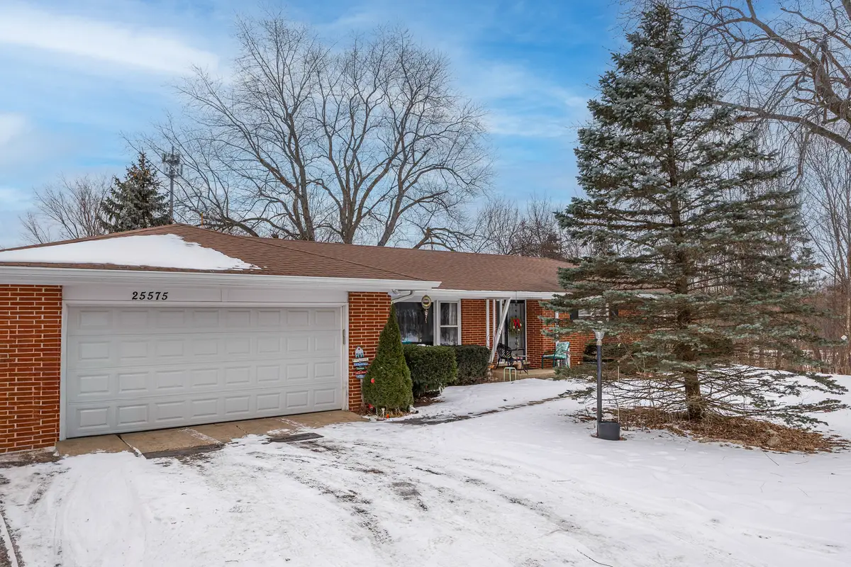 25575 N Fairfield Road, Hawthorn Woods, IL 60047 - Image #1