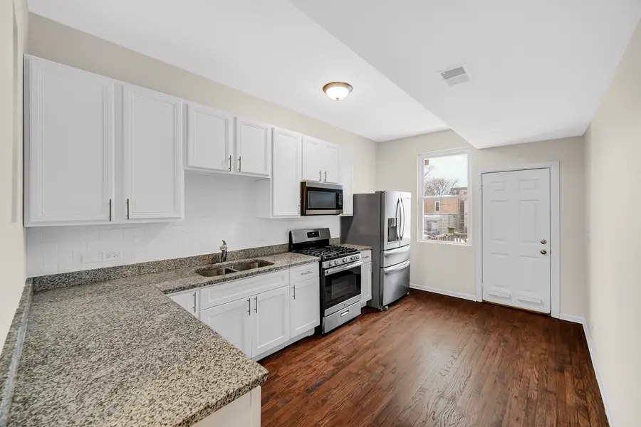 6520 S Ellis Avenue, Chicago, IL 60637 - #2