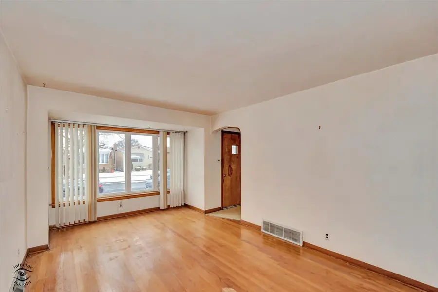 6049 S Mobile Avenue, Chicago, IL 60638 - Image #2