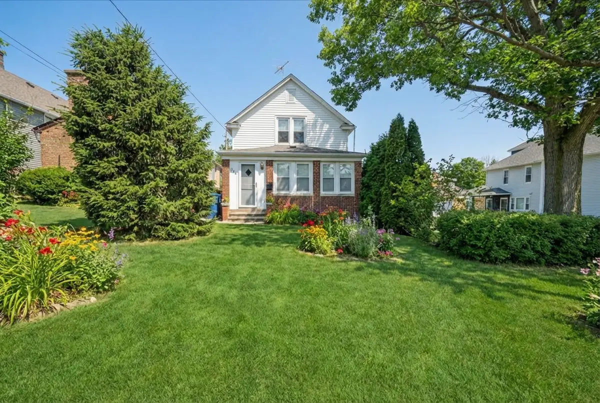 225 Burchell Avenue, Highwood, IL 60040 - #1