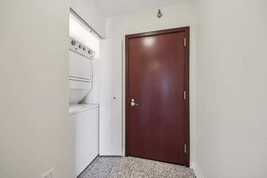33 W Ontario Street #25H, Chicago, IL 60654 - Image #2