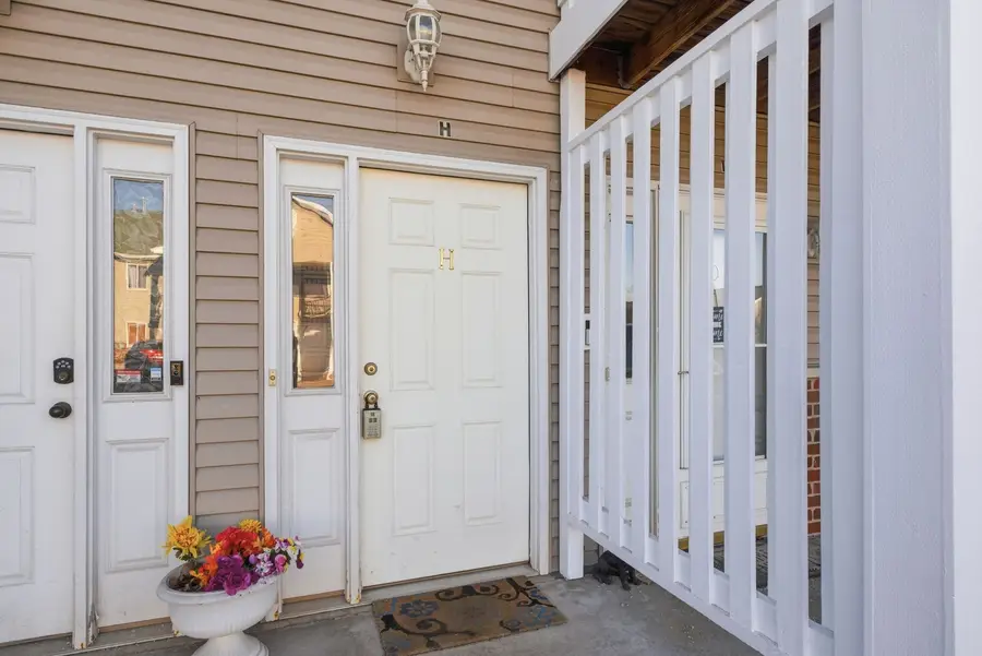 1361 Rock Run Drive #H, Crest Hill, IL 60403 - #2