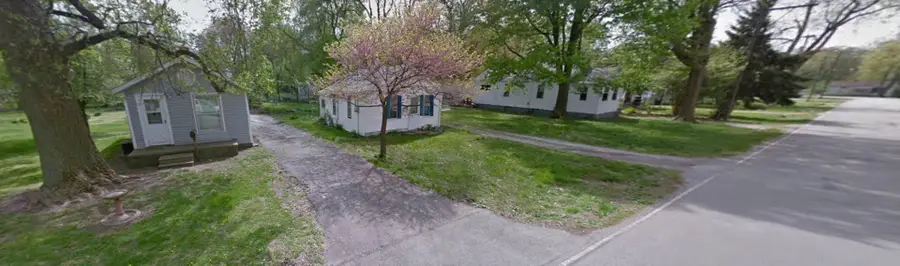 2827 E Hickory Street, Decatur, IL 62526 - #3