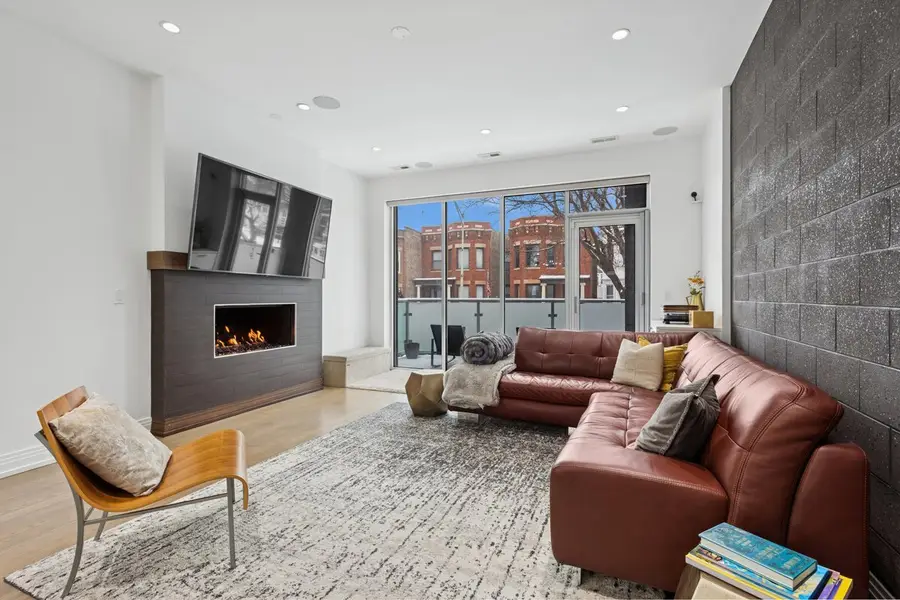 1437 W Diversey Parkway #1W, Chicago, IL 60614 - #2