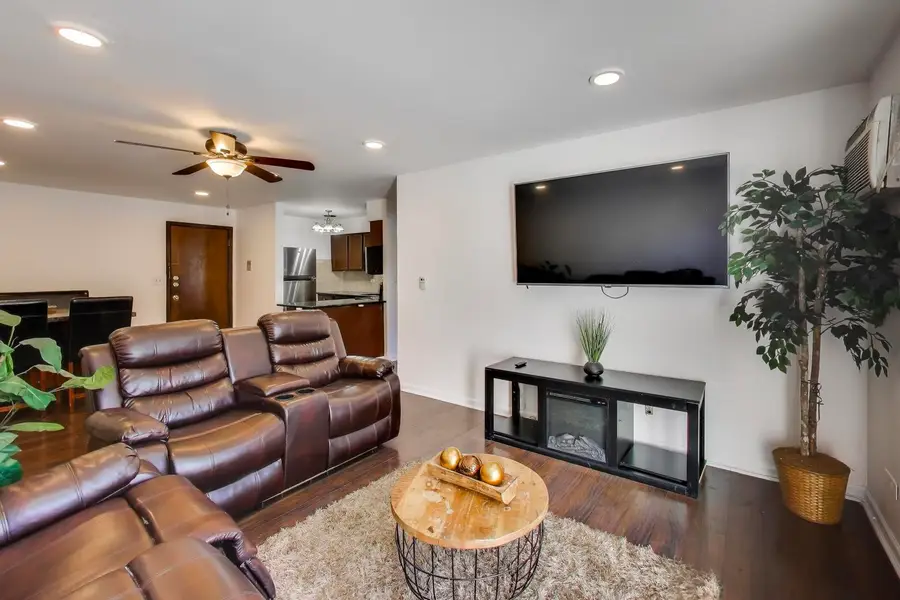 7449 Washington Street #206, Forest Park, IL 60130 - #3