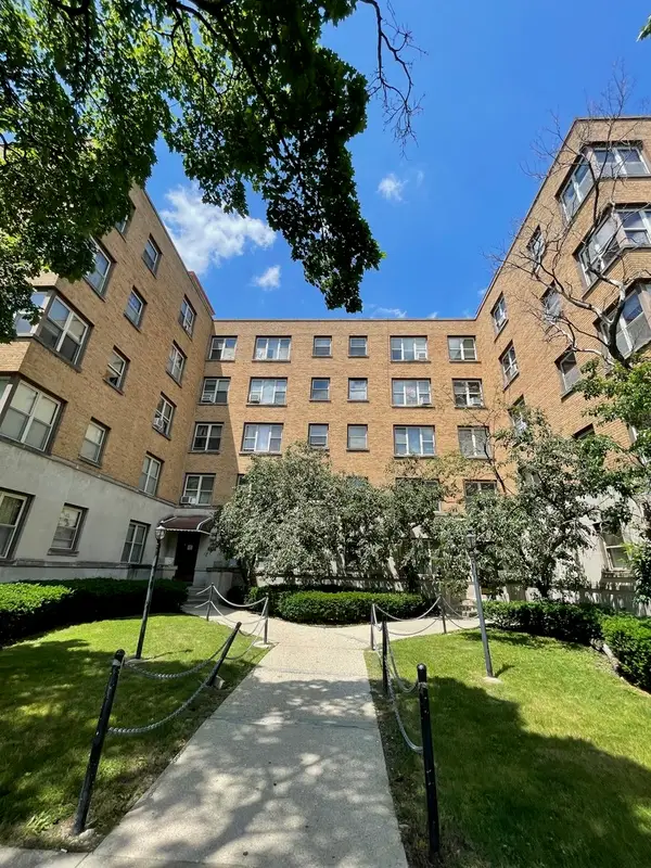 2610 W Balmoral Avenue #504, Chicago, IL 60625