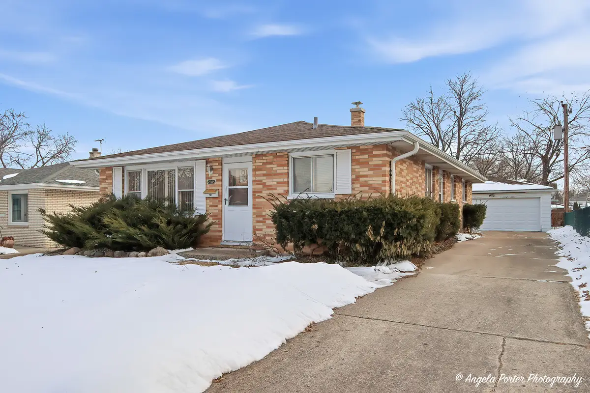 2015 N Jackson Street, Waukegan, IL 60087 - #1