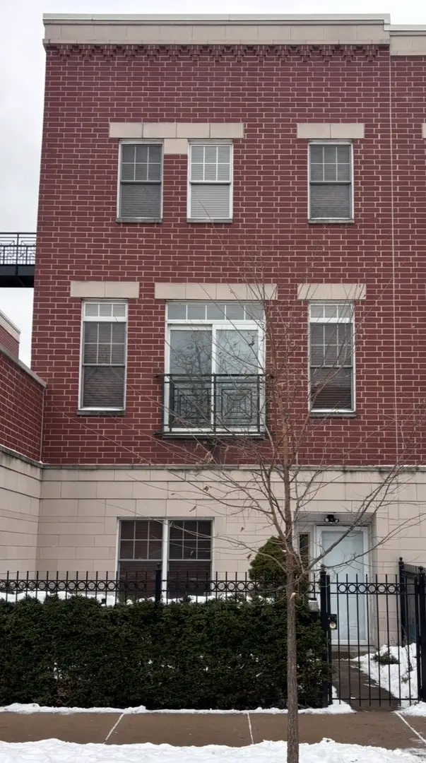 1151 E 46th Street, Chicago, IL 60653 - Image #1