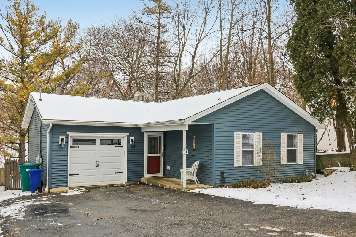 11 Highview Avenue, Fox Lake, IL 60020 - #1