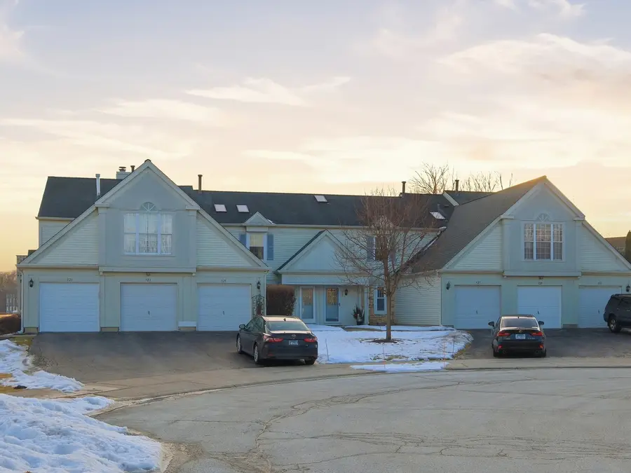 523 Bridle Trail, Wheeling, IL 60090 - #2