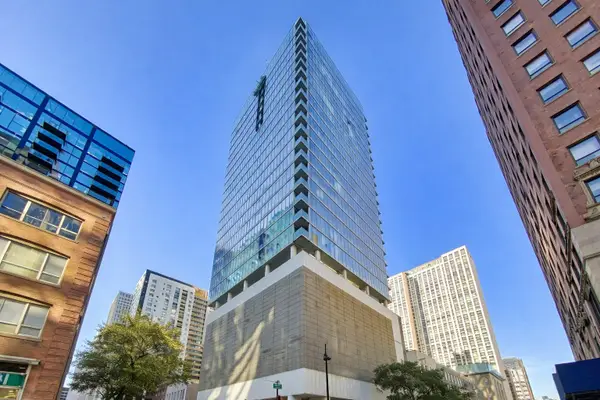 550 N Saint Clair Street #2503, Chicago, IL 60611