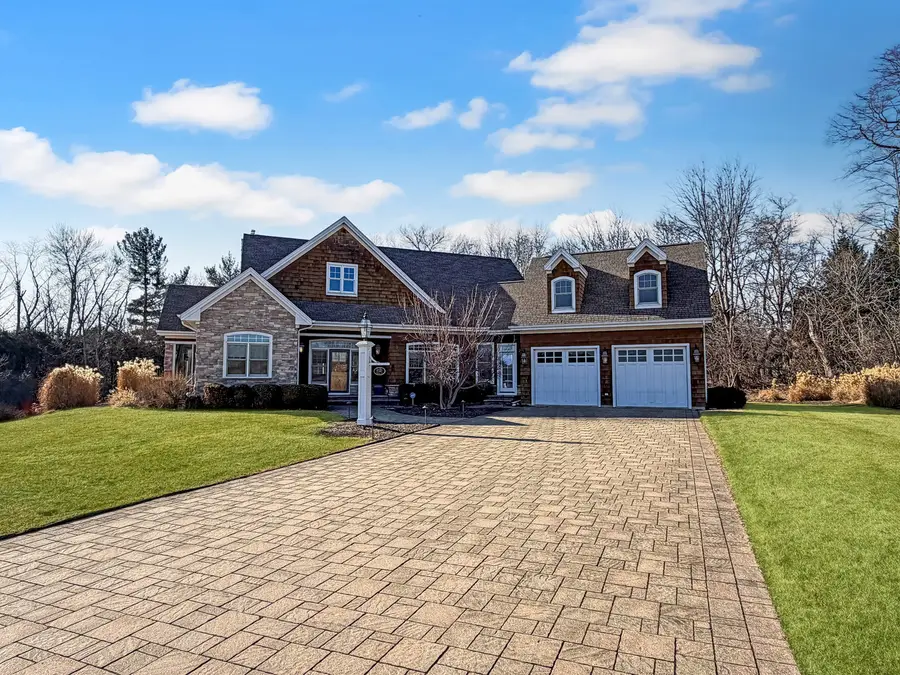 1121 Lawn Place, Freeport, IL 61032 - #3