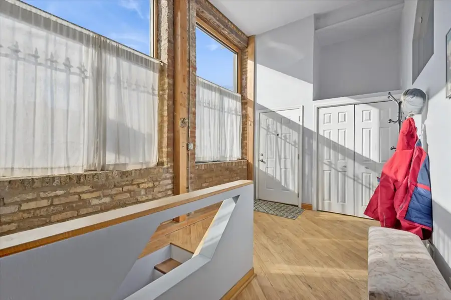 1344 W Augusta Boulevard #1, Chicago, IL 60642 - Image #2