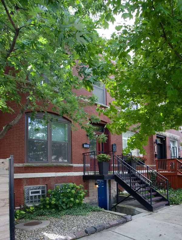 Address Withheld By Seller, Chicago, IL 60612