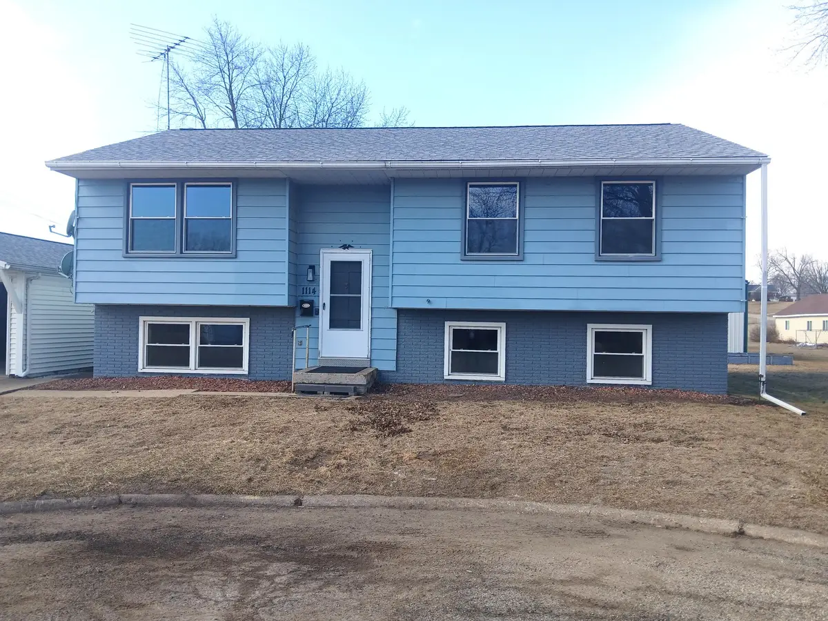 1114 Suncrest Drive, Fulton, IL 61252 - #1