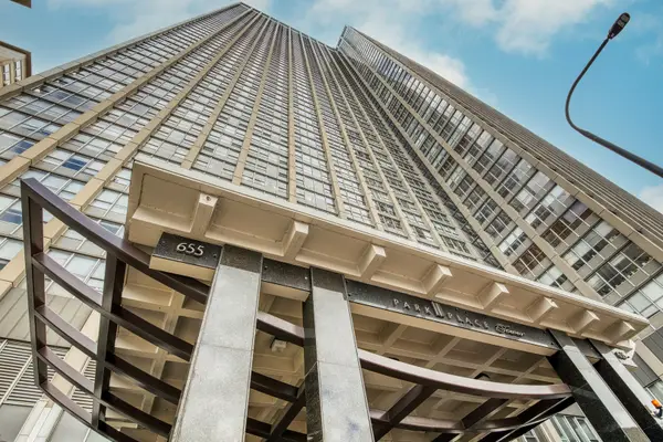 655 W Irving Park Road #4808, Chicago, IL 60613