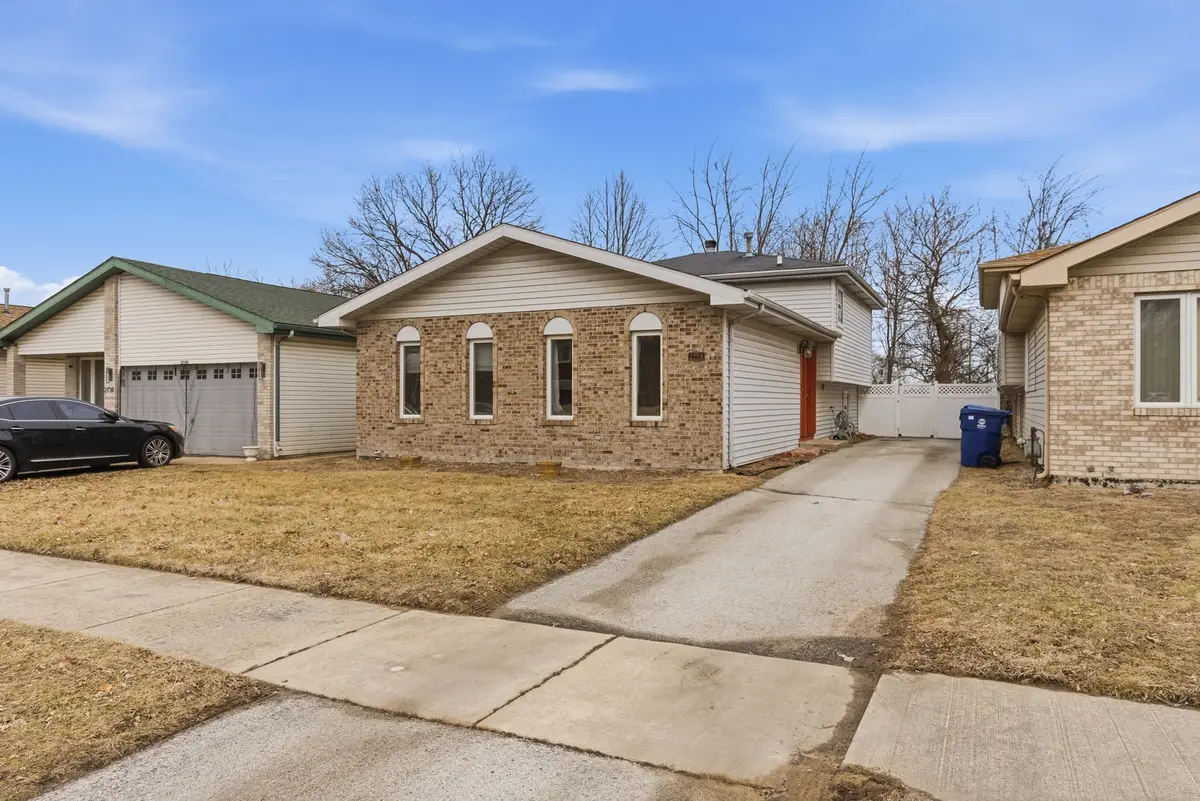 2736 E Goodrich Avenue E, Burnham, IL 60633 - #1