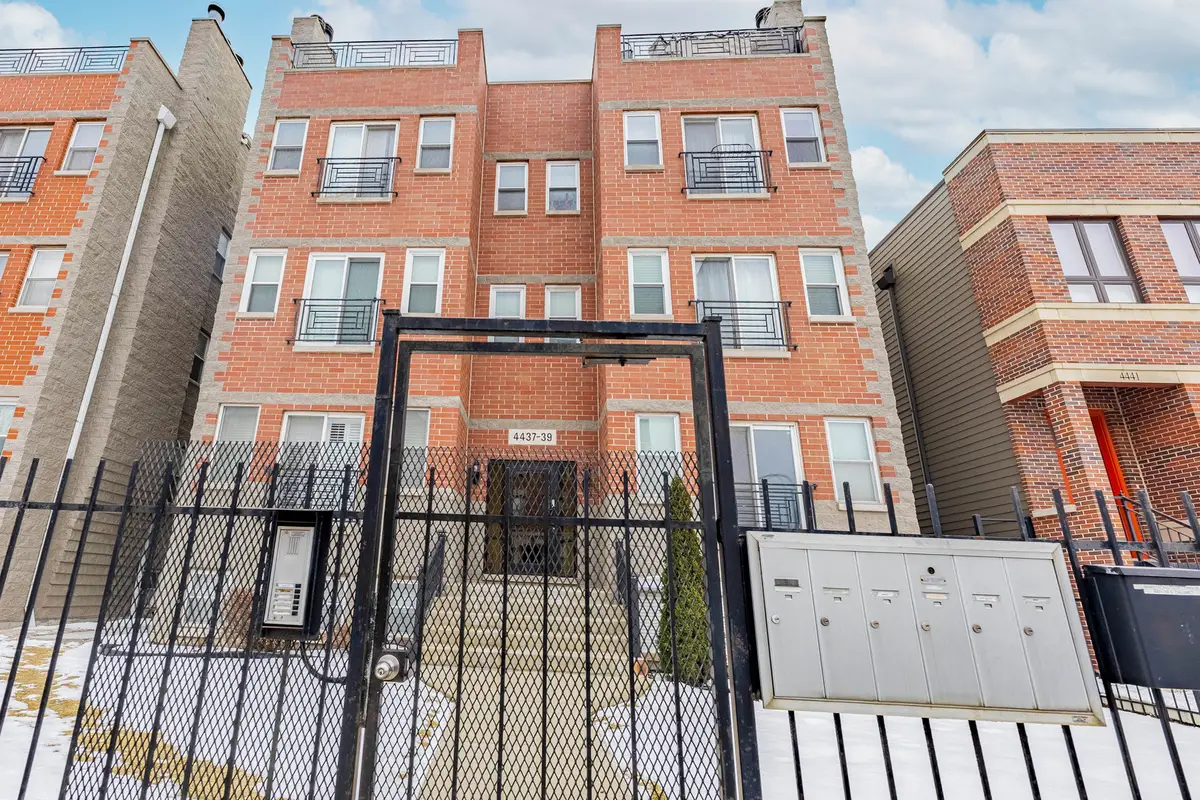 4439 S Calumet Avenue #1S, Chicago, IL 60653 - #1