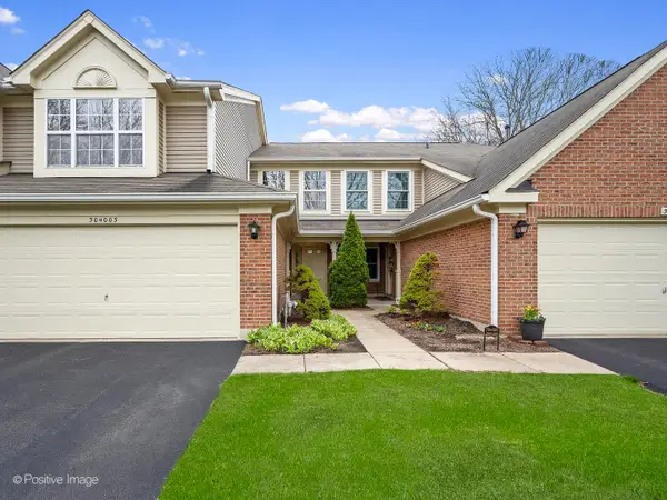 30W003 Willow Court #003, Warrenville, IL 60555