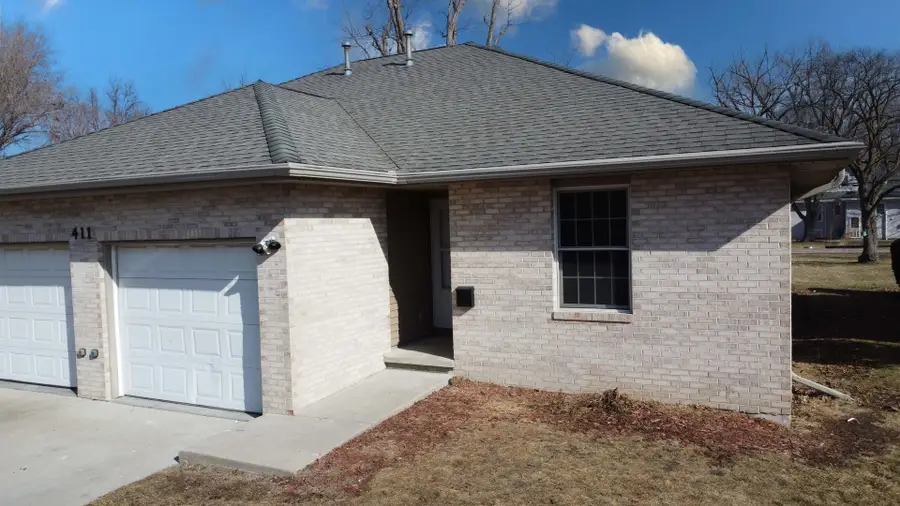 411 S Crescent Street, Gilman, IL 60938 - #3