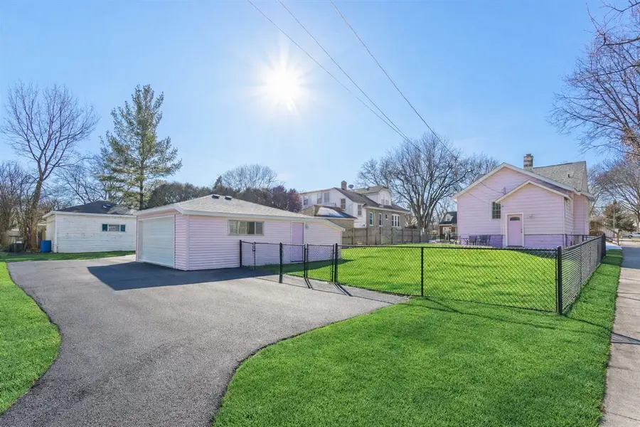 139 N Grant Street, Westmont, IL 60559 - #3