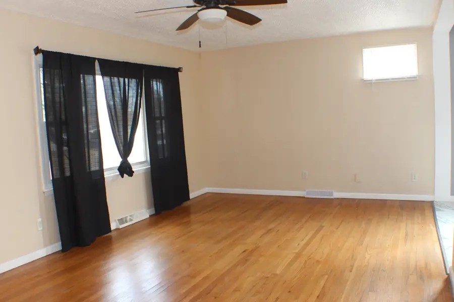 2104 N Ohio Avenue, Davenport, IA 52804 - #2